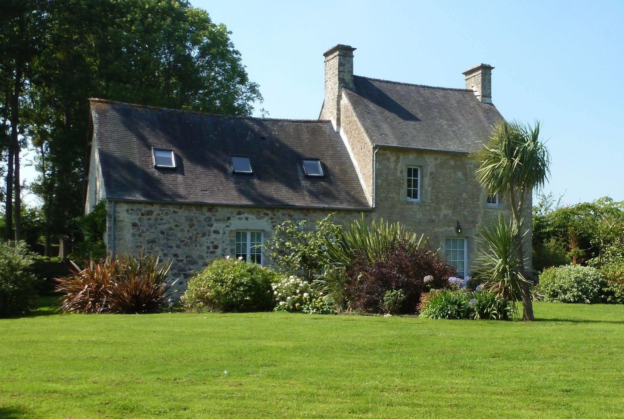 발로뉴 Manoir De Savigny B&B 외부 사진