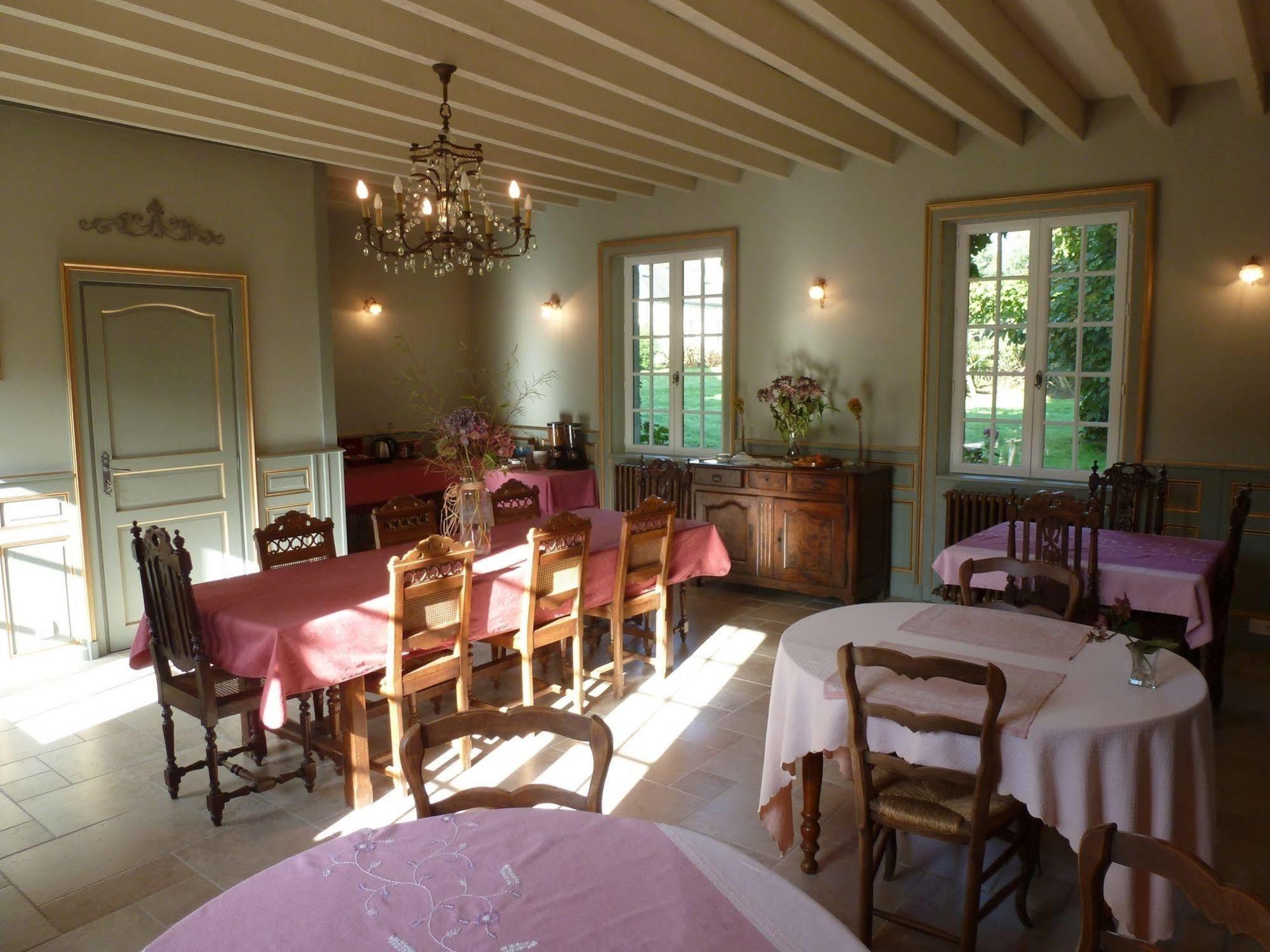발로뉴 Manoir De Savigny B&B 외부 사진