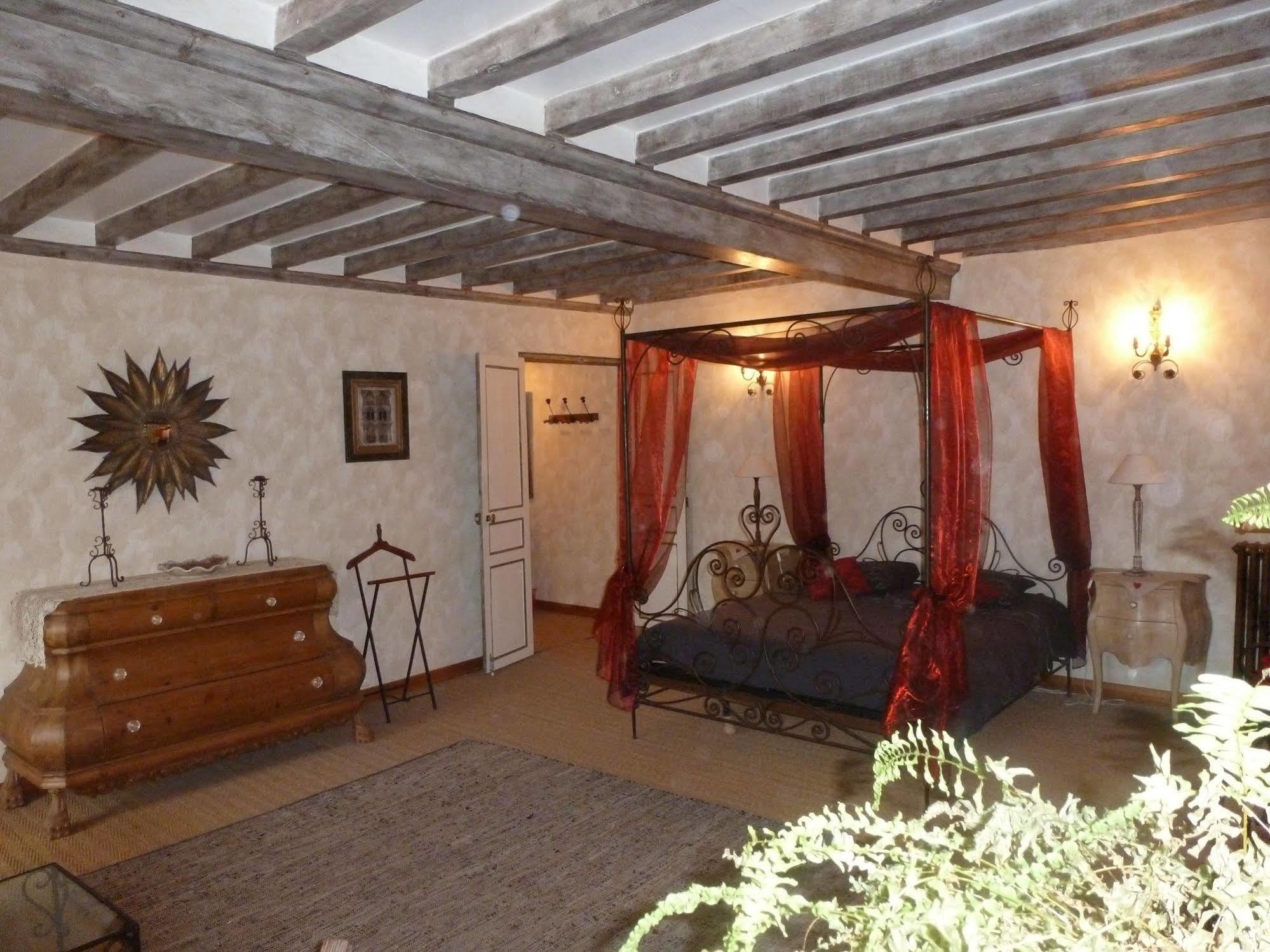 발로뉴 Manoir De Savigny B&B 외부 사진